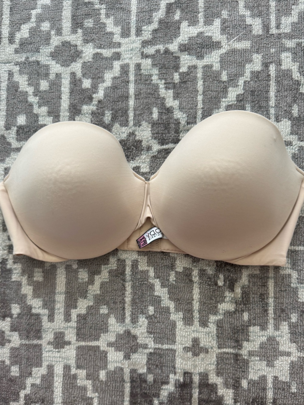 Victoria's Secret Strapless Body by Victoria IPEX Bra - Nude/Beige